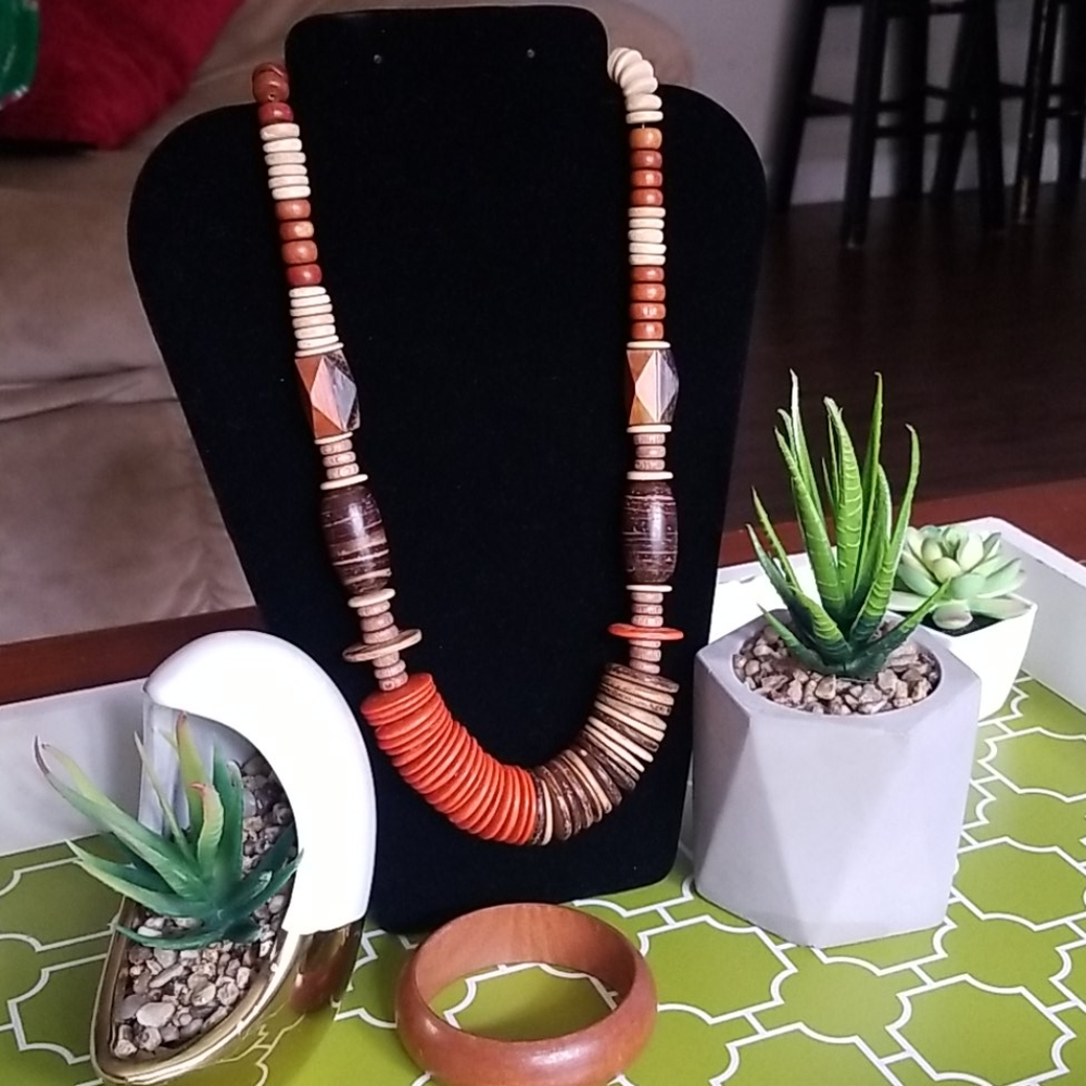 Wood set of necklace and bangle